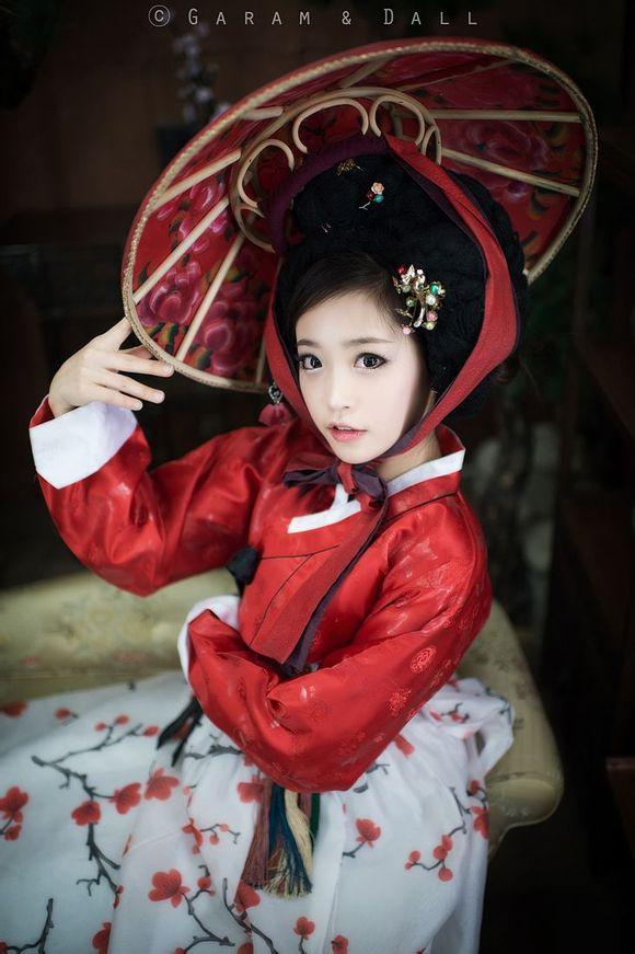 螺旋猫团队成员tomia3月7日新出作品韩服Cos图4