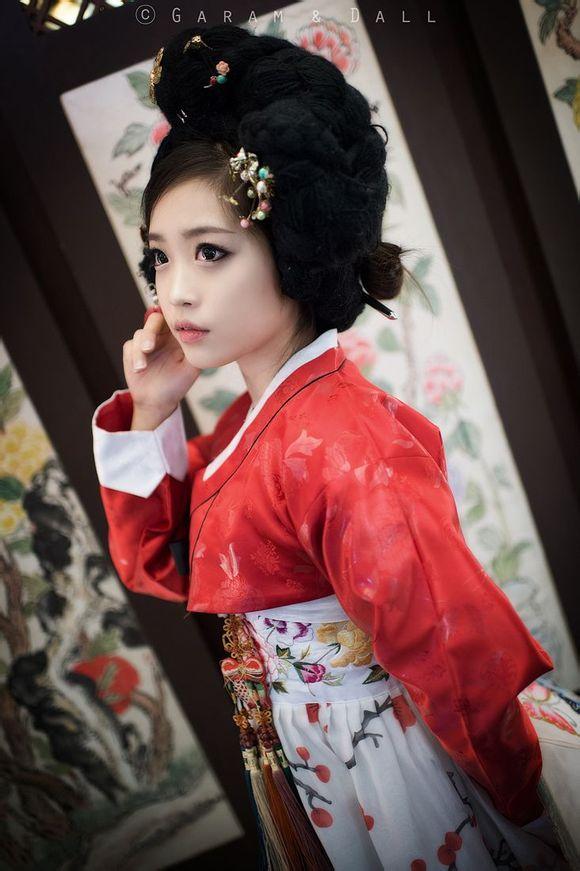 螺旋猫团队成员tomia3月7日新出作品韩服Cos图11