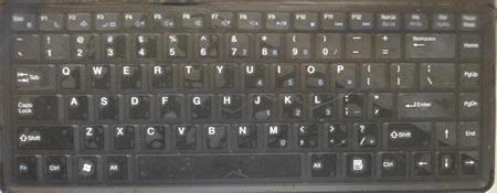 教程用图之贴上透明膜，准备画边框的笔记本键盘照片