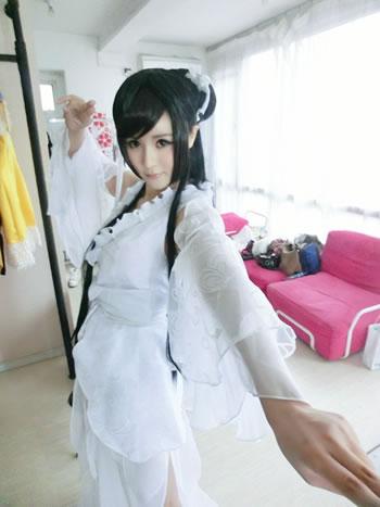 白衣CosPlay小龙女图片2
