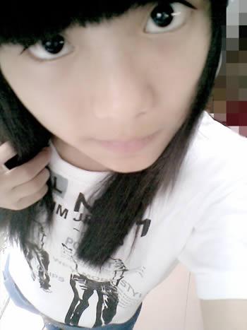 紫洁的卖萌照片03