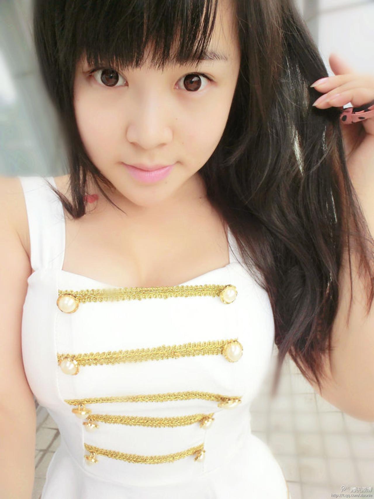 游戏声优小孽的自拍照02