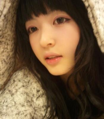 楚楚动人的美女