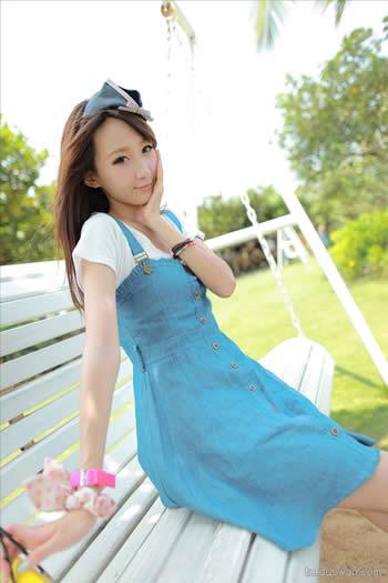 SHOWGIRL不是花瓶，也有自己的学业和事业图02