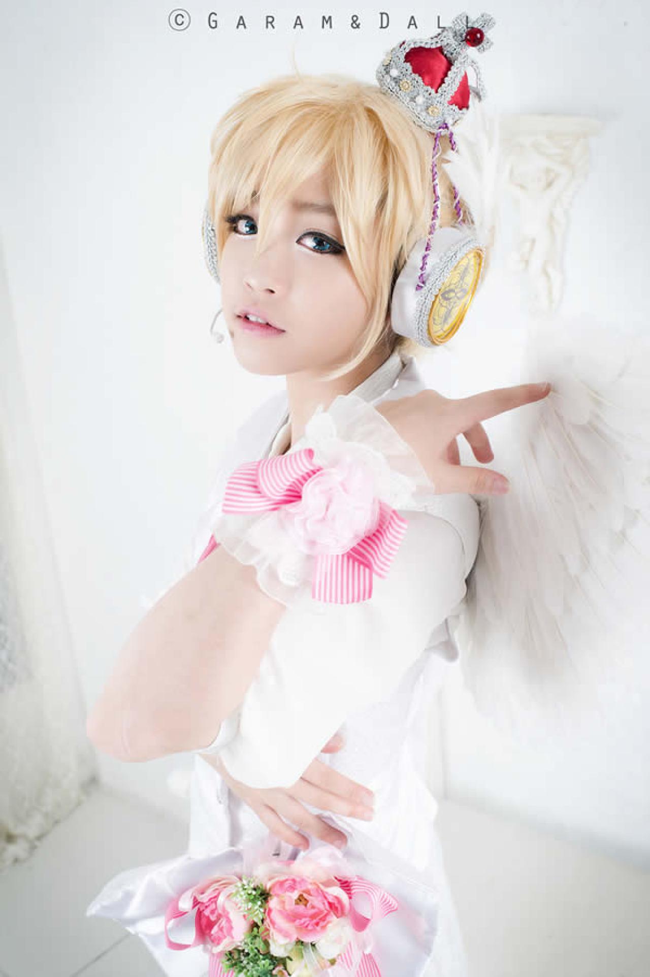 白衣镜音双子超萌系Cosplay组图02