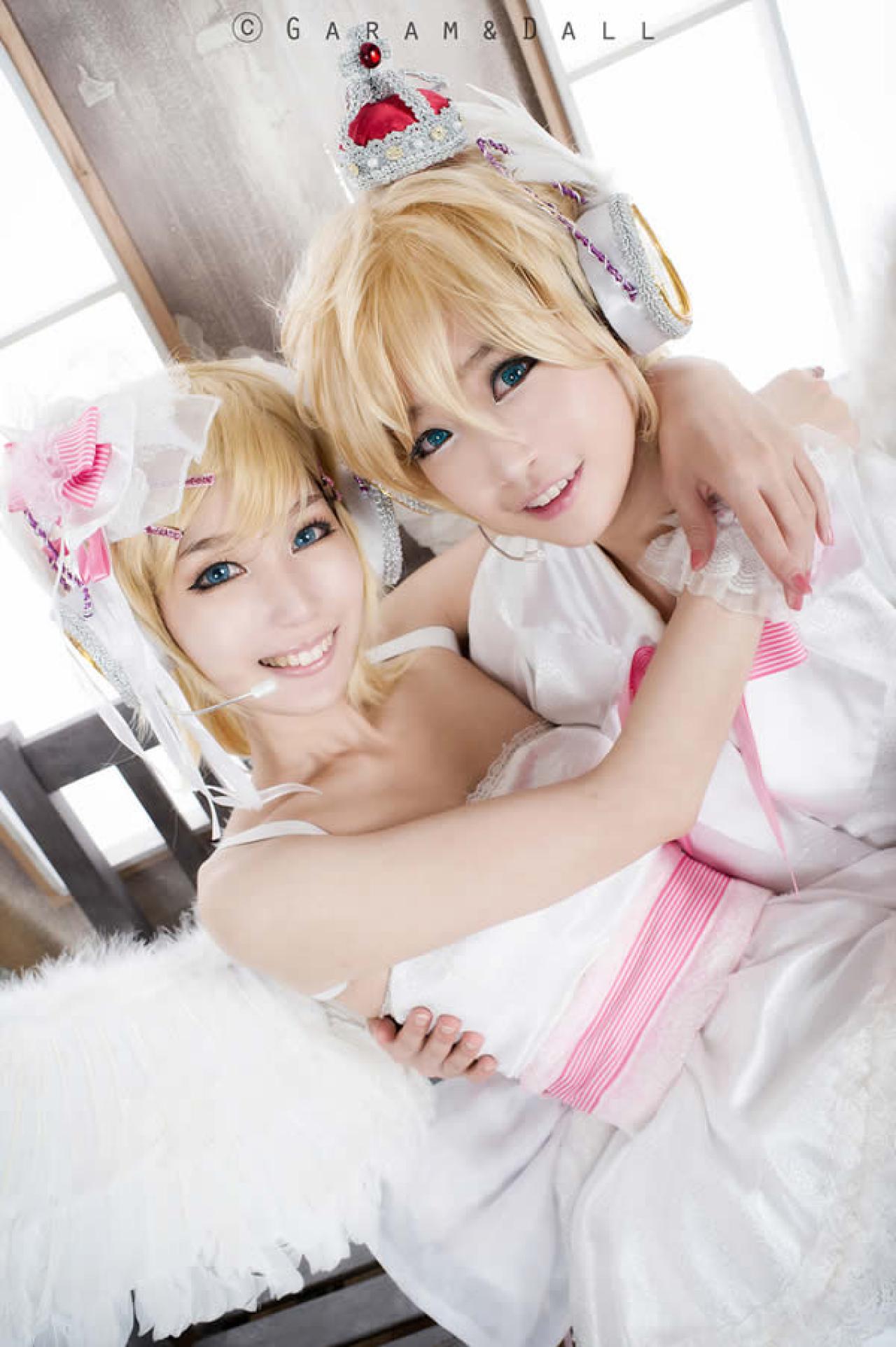 白衣镜音双子超萌系Cosplay组图07