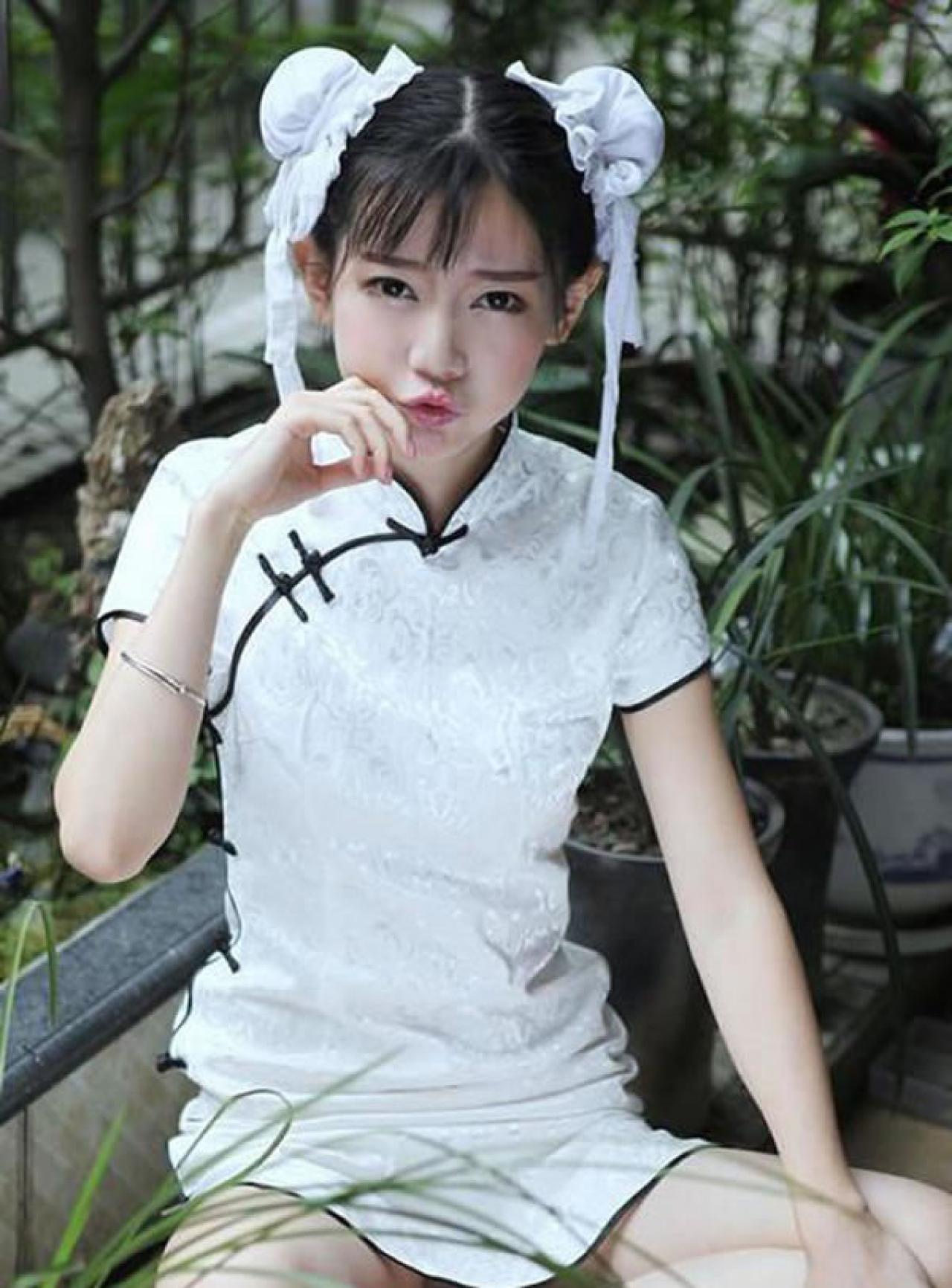 弥秋女怪兽春丽卖萌照01