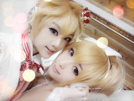 M酱和K酱的亲昵搂抱