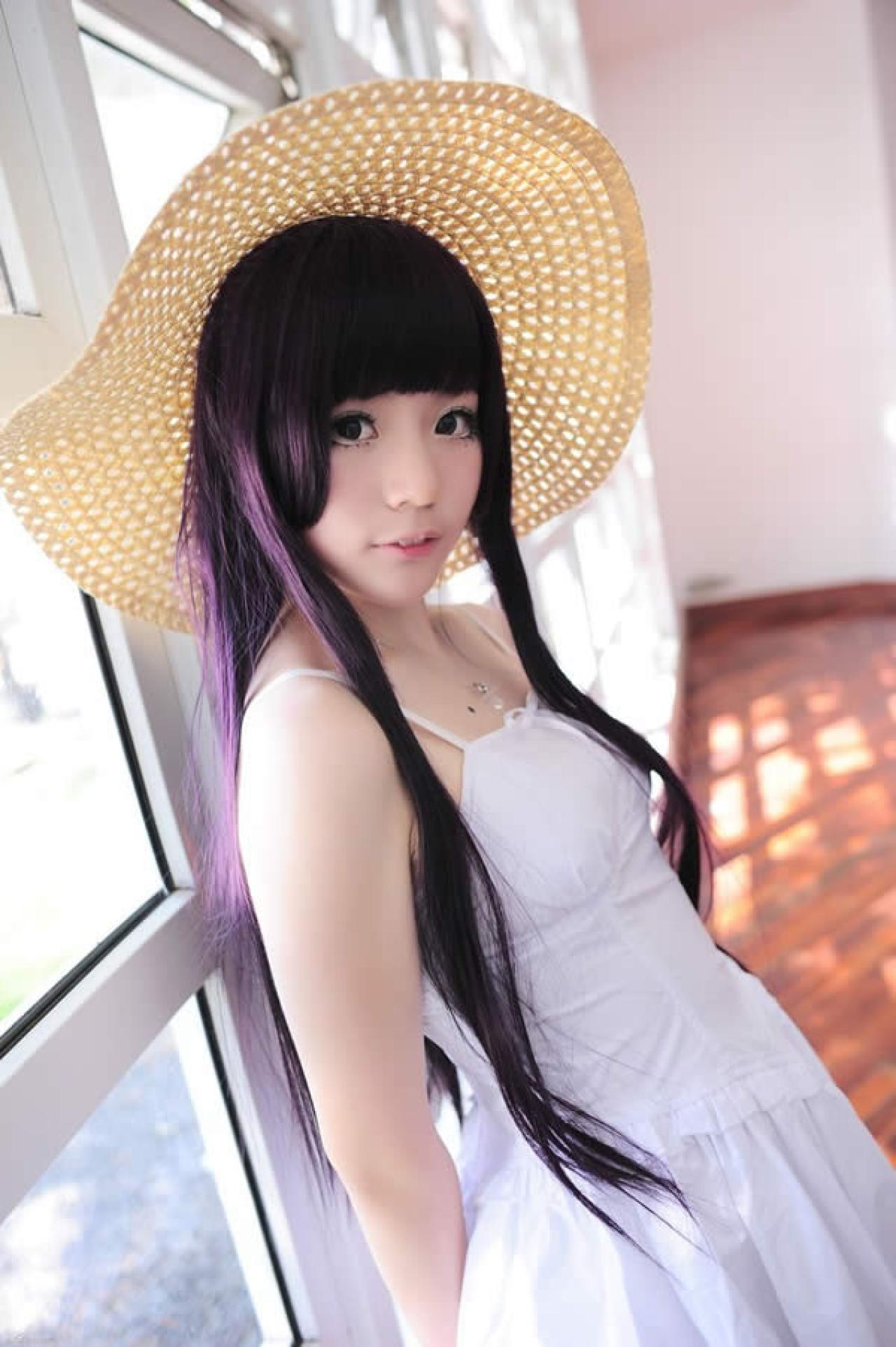 白衣CosplayM花手背后侧面照