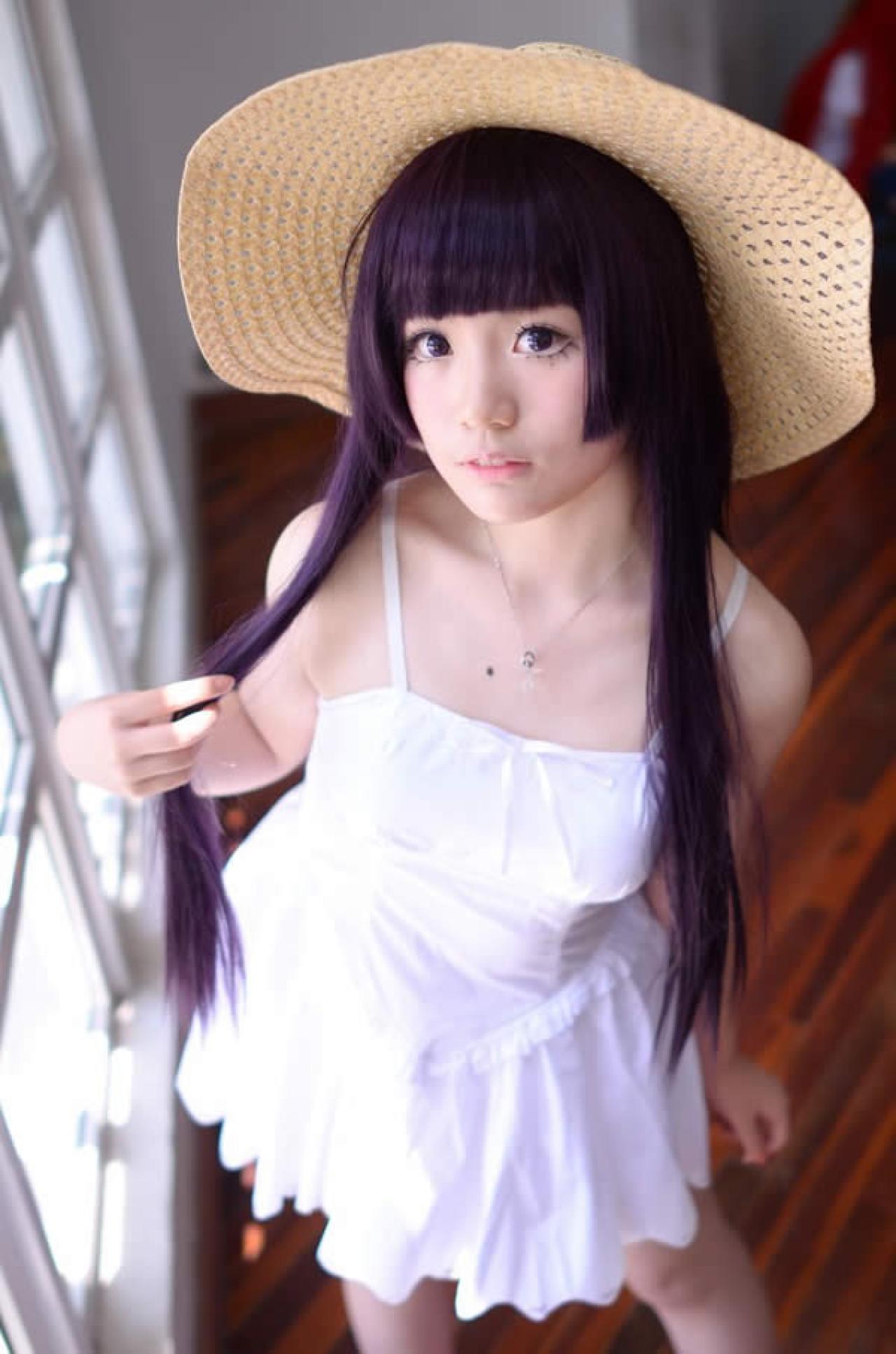 白衣CosplayM花揪一撮刘海儿
