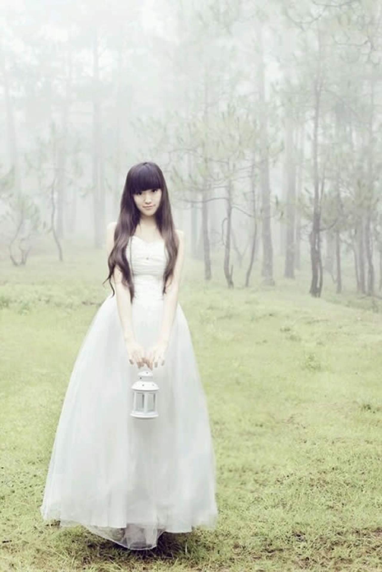 夏夏-Doris白衣Cosplay