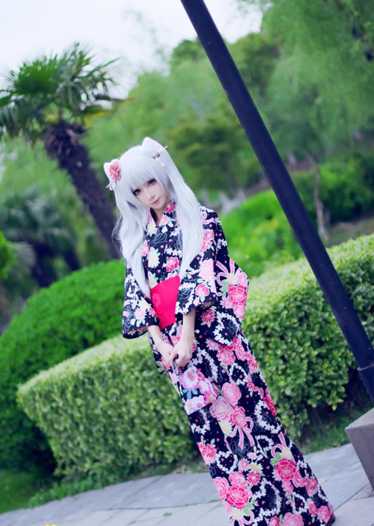 咩咩球含蓄的站在某处