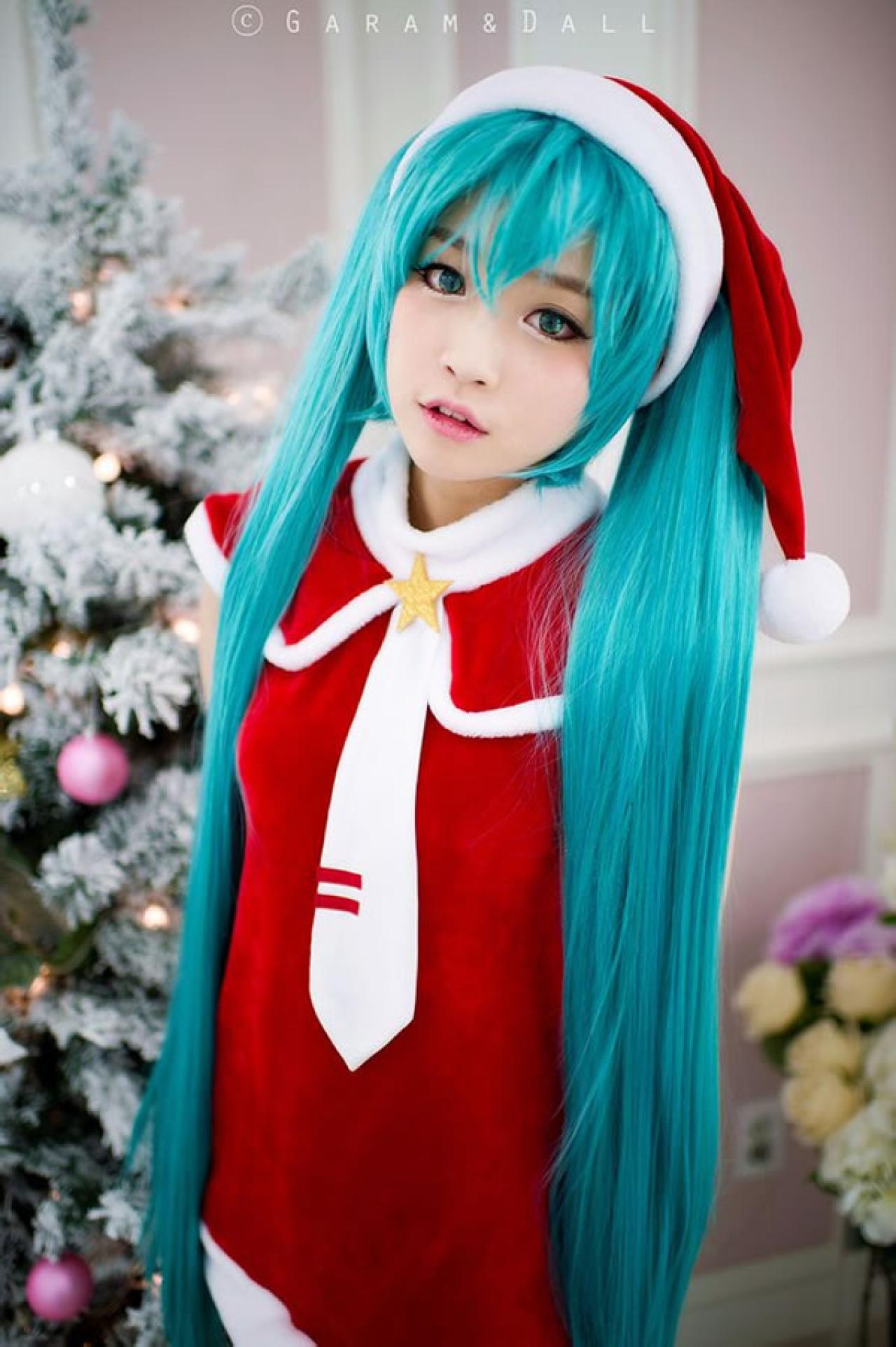 兔娘青色头发双马尾圣诞服略成熟的样子正面