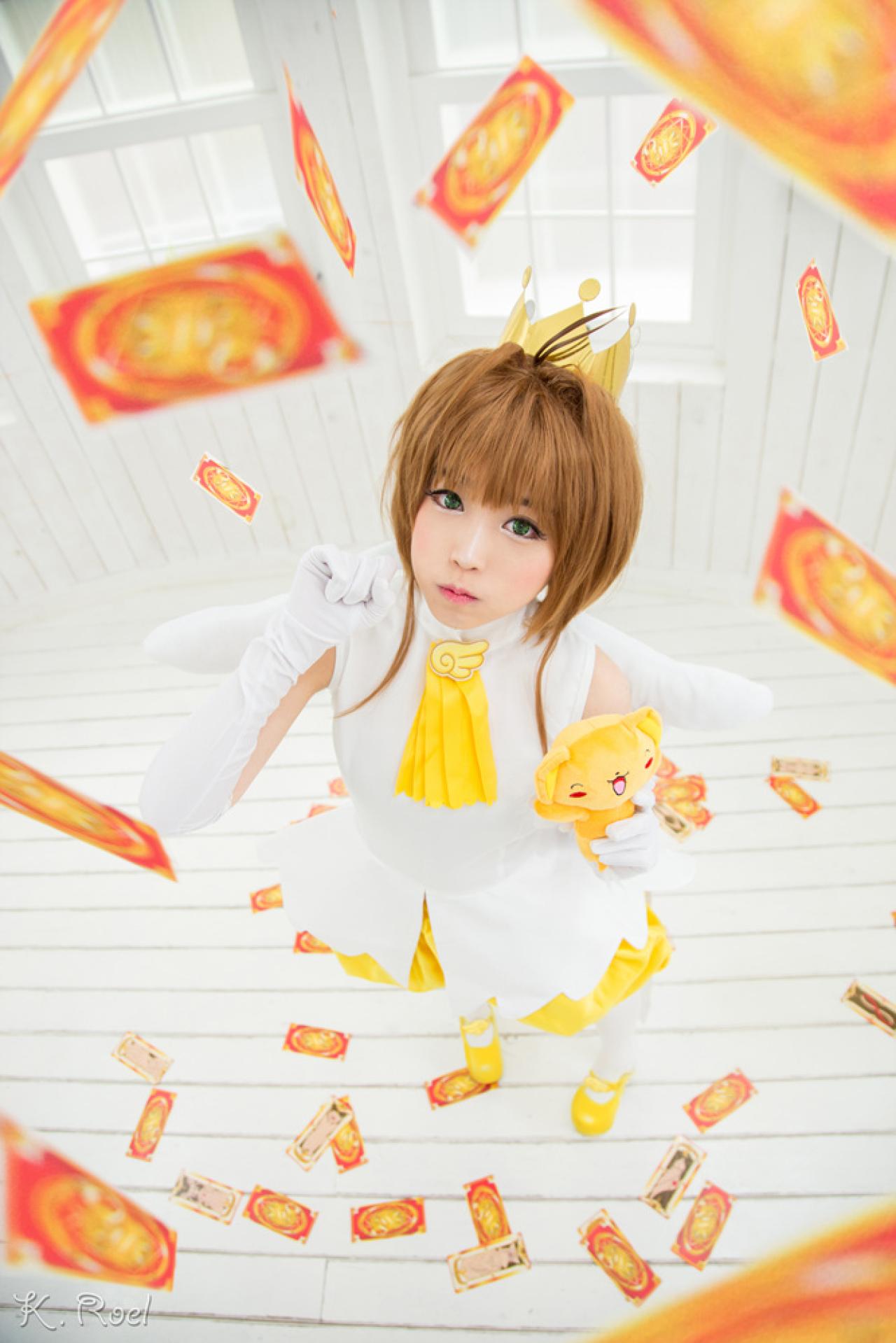 兔娘扮演木之本樱手持小可，嘟嘴卖萌