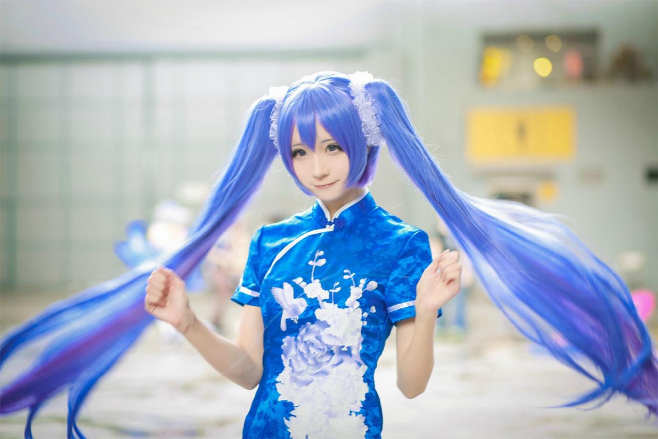 双长马尾，转圈圈，萌萌哒