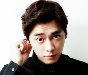 艾玛，刚才我是怎么啦，揪揪耳朵，瞪大眼睛，卖萌