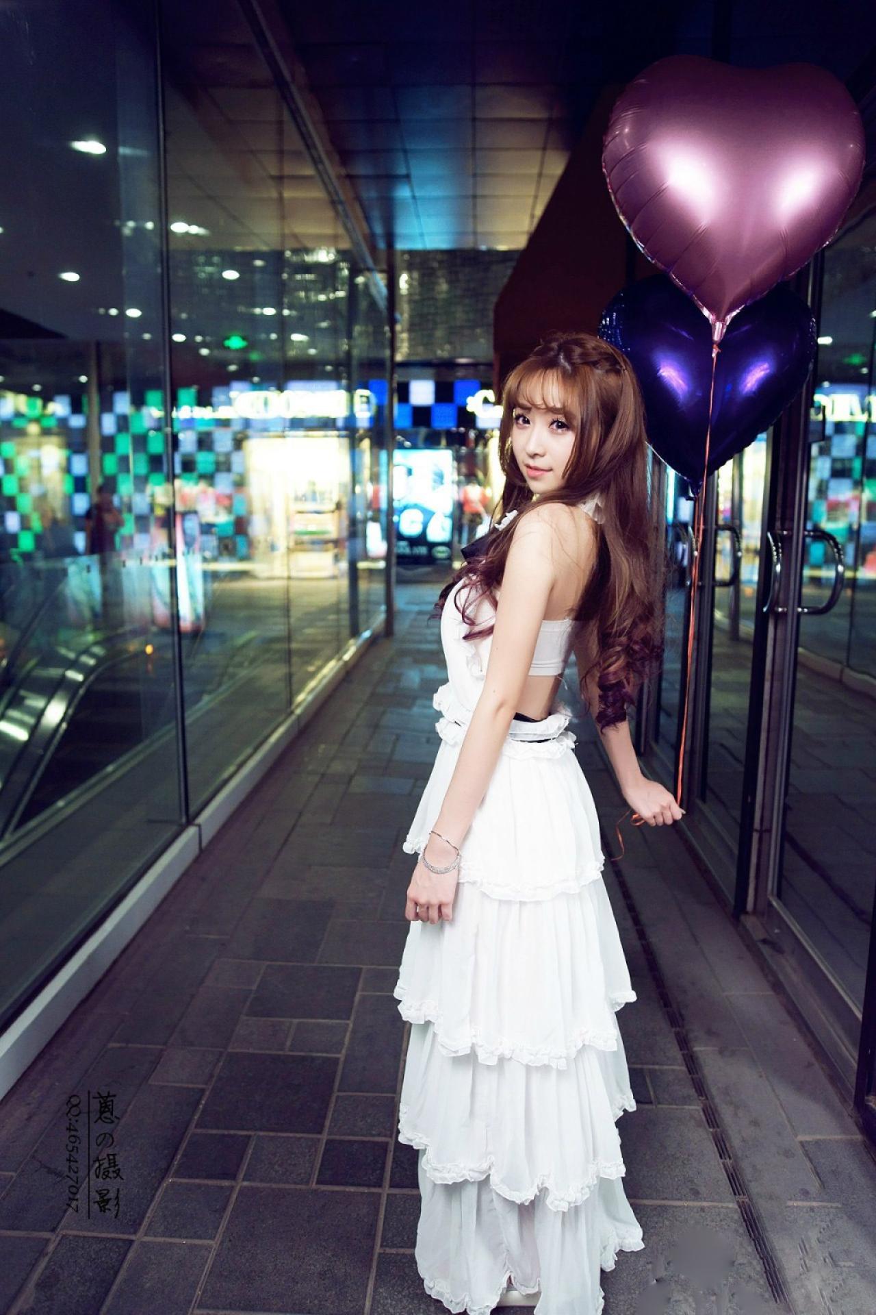 紫颜颜sweet微侧背面照