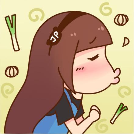 情侣头像女生：极品霏刚吃了葱蒜，要亲亲