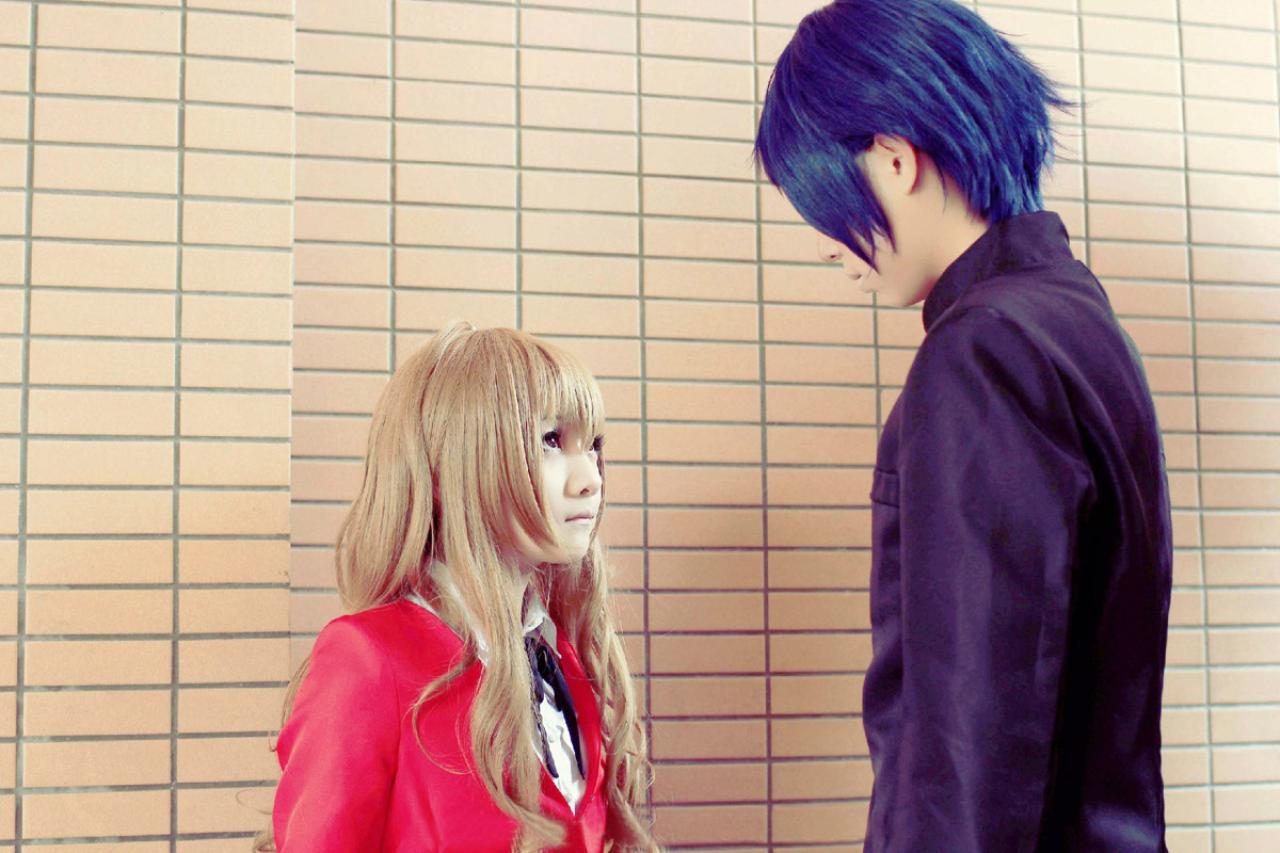 逢坂大魔王_AOI扮演逢坂大河和高须龙儿对视，最萌身高差