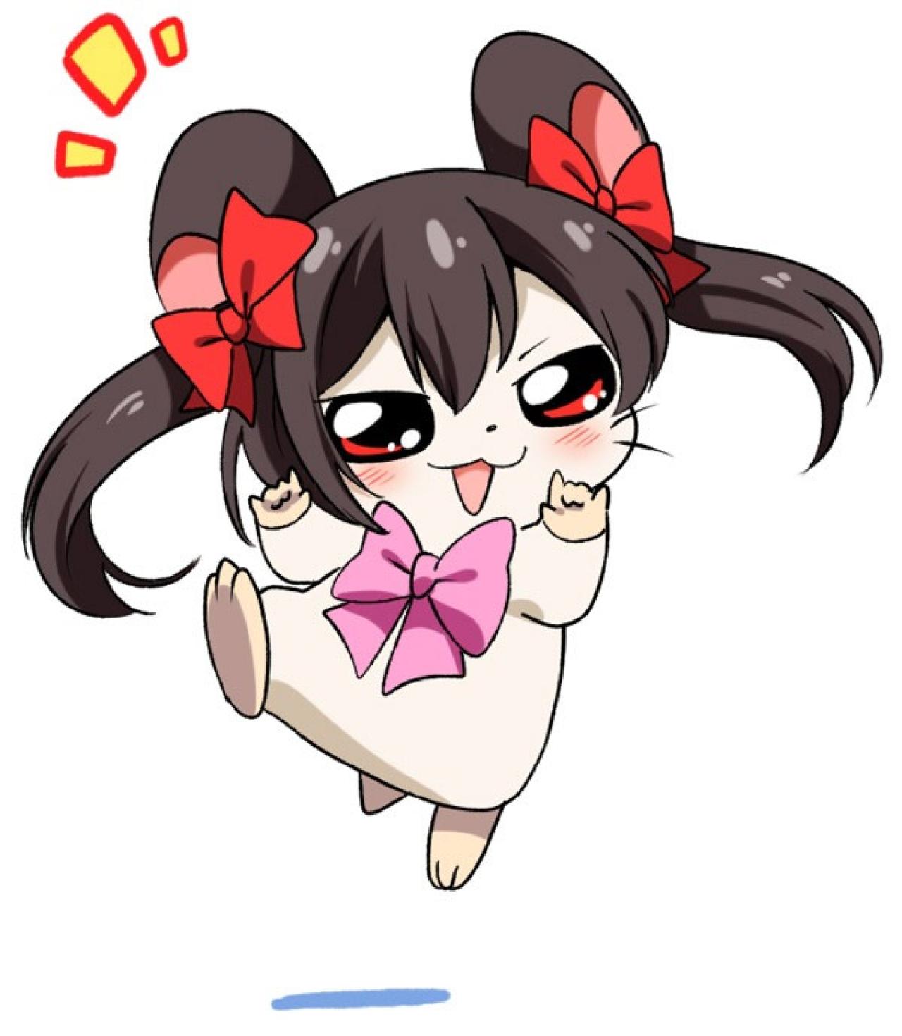 矢泽妮可版双马尾小老鼠故作神秘的头像