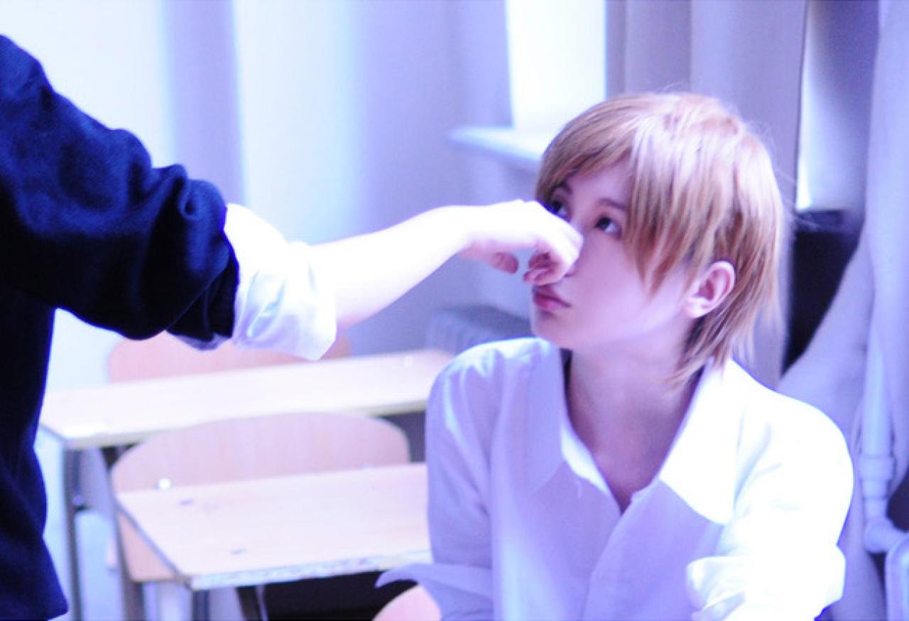 乌童捏捏三城的鼻子