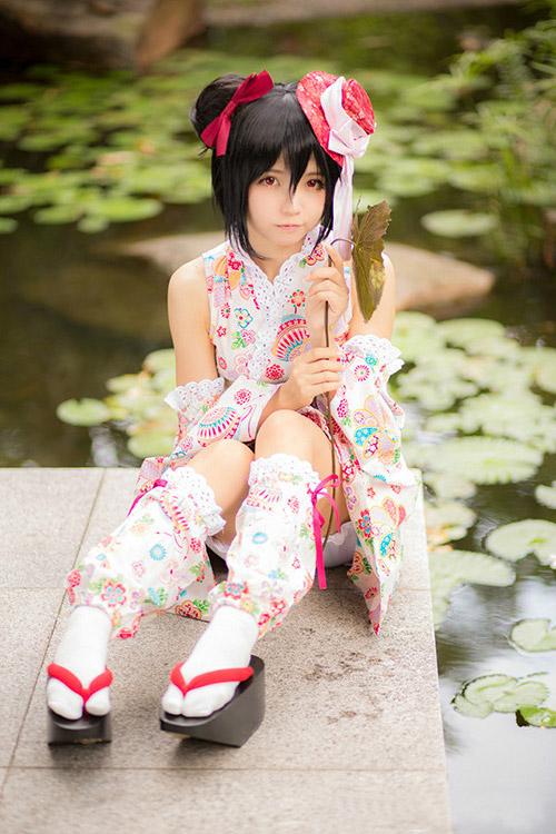 嘟嘴，荷叶好像蔫了