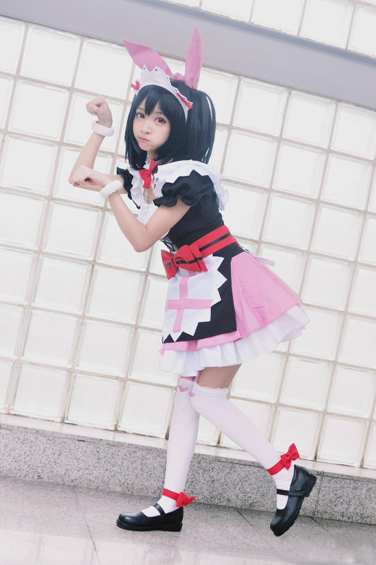 橘子酱扮演矢泽妮可嘟嘴卖萌扮小猫侧面照