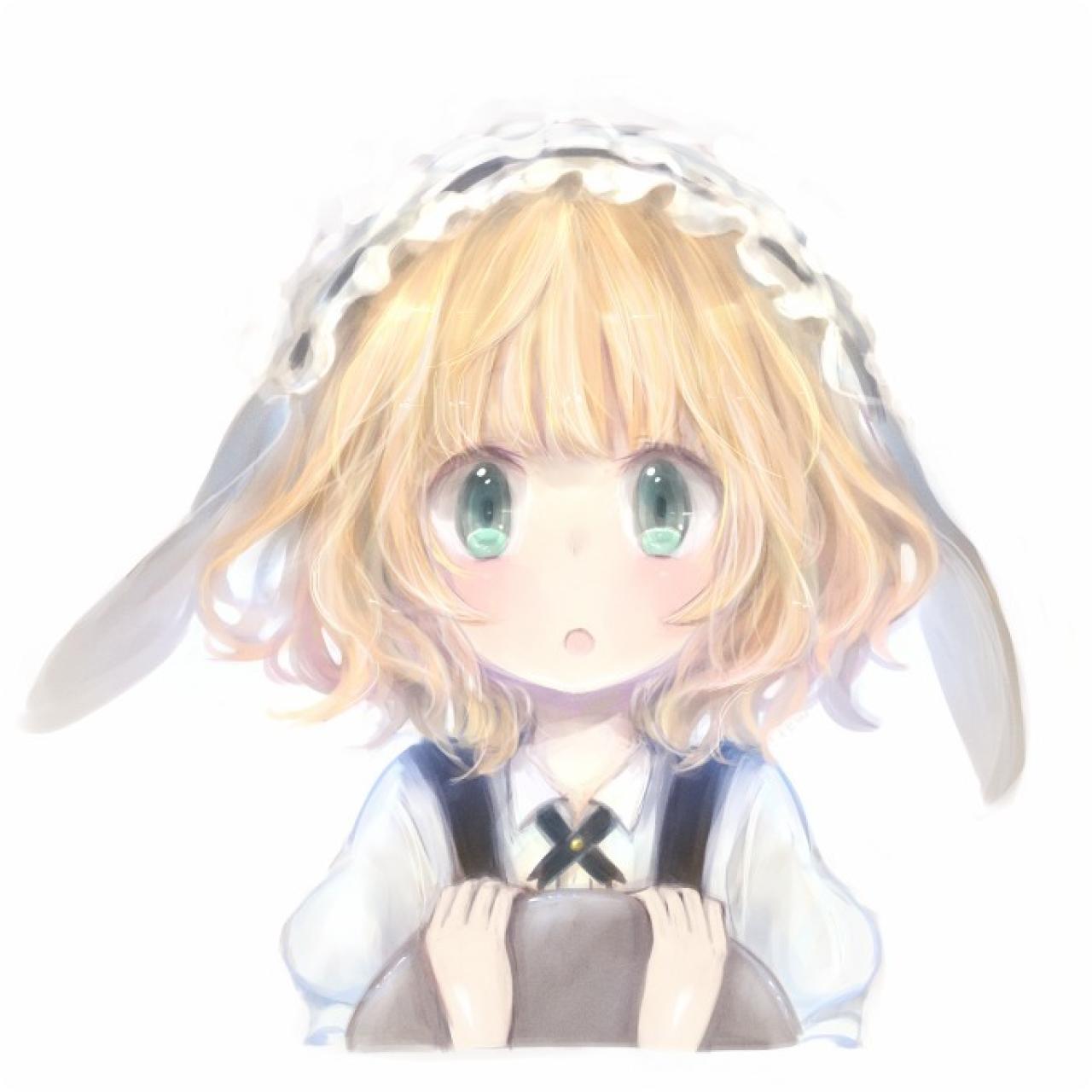 抱着盘子在餐厅打工的Q版萝莉头像