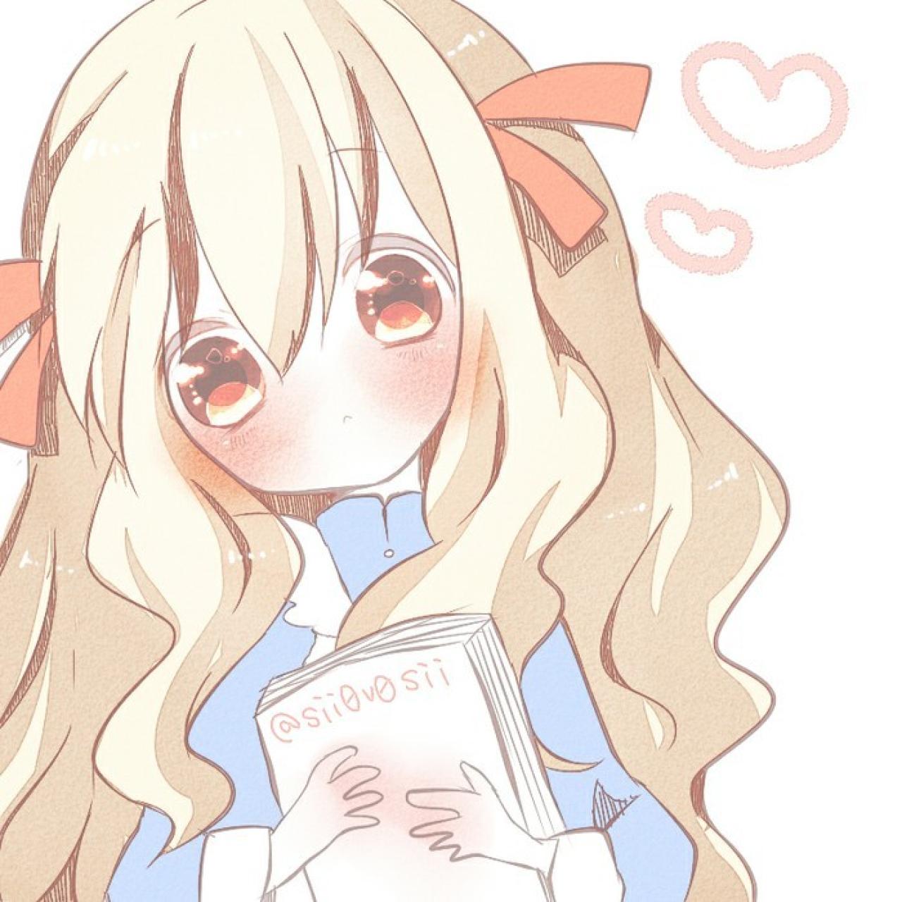 抱着一本书的Q版萝莉头像