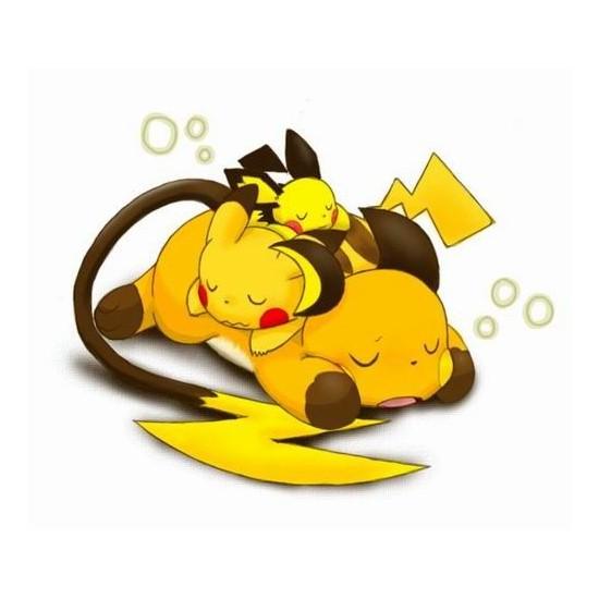 皮丘扒在皮卡丘身上，皮卡丘扒在雷丘身上，三人叠在一起睡觉的头像