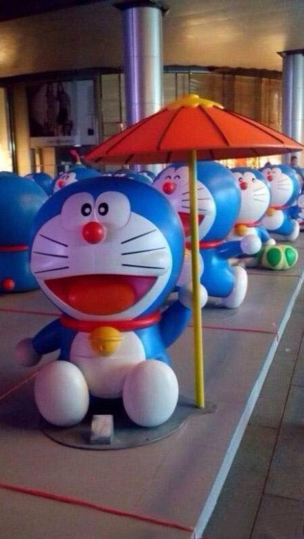 哆啦A梦和奇异伞