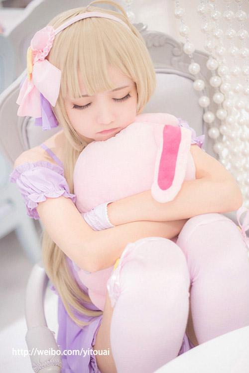 小哀扮演双叶杏楼主兔子玩偶