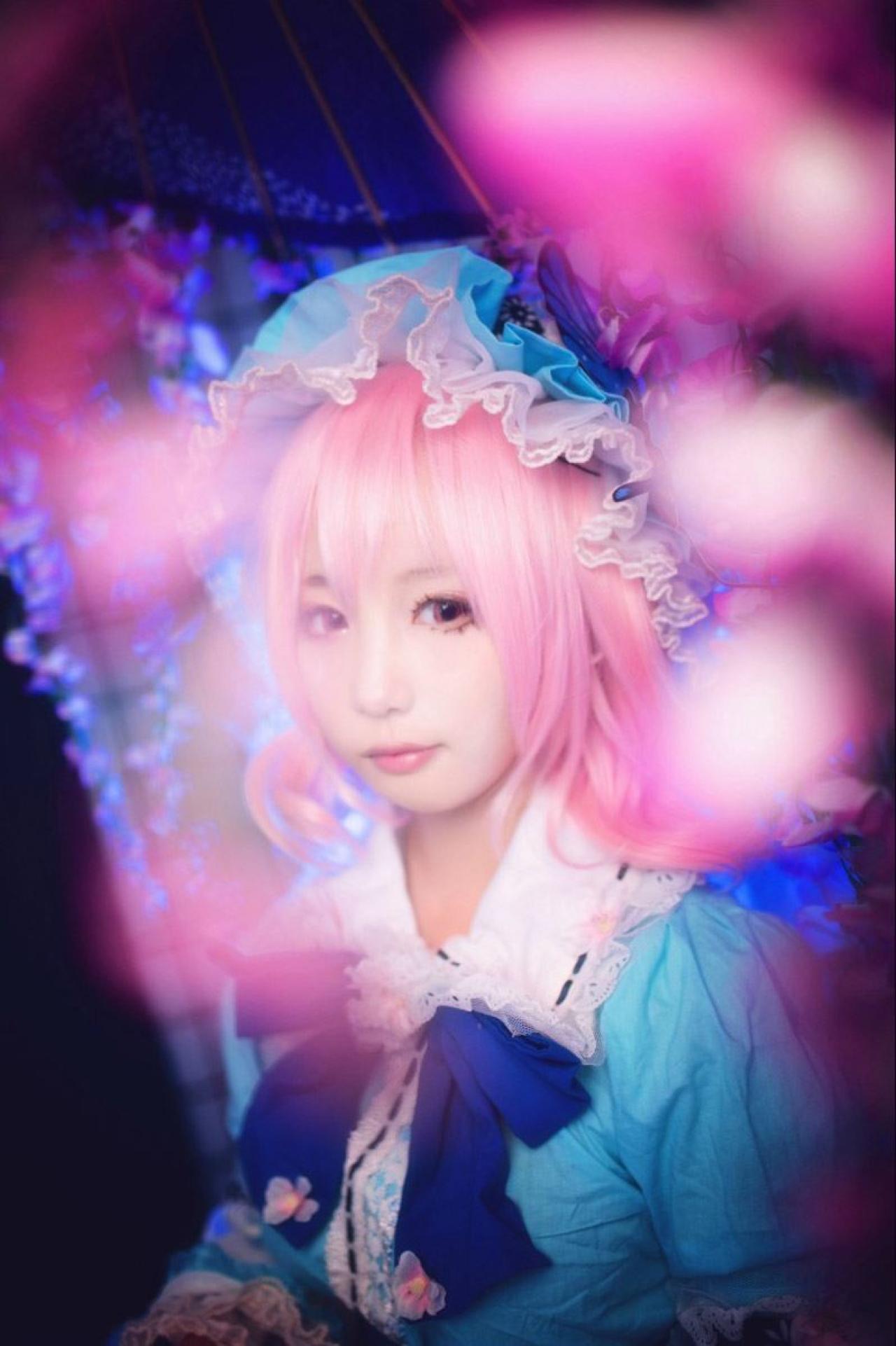 小番茄扮演西行寺幽幽子持伞上半身立幅照