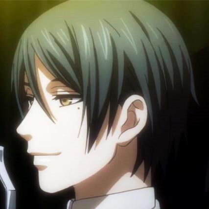 夏尔父亲左侧脸颊，注意左眼下部的泪痣