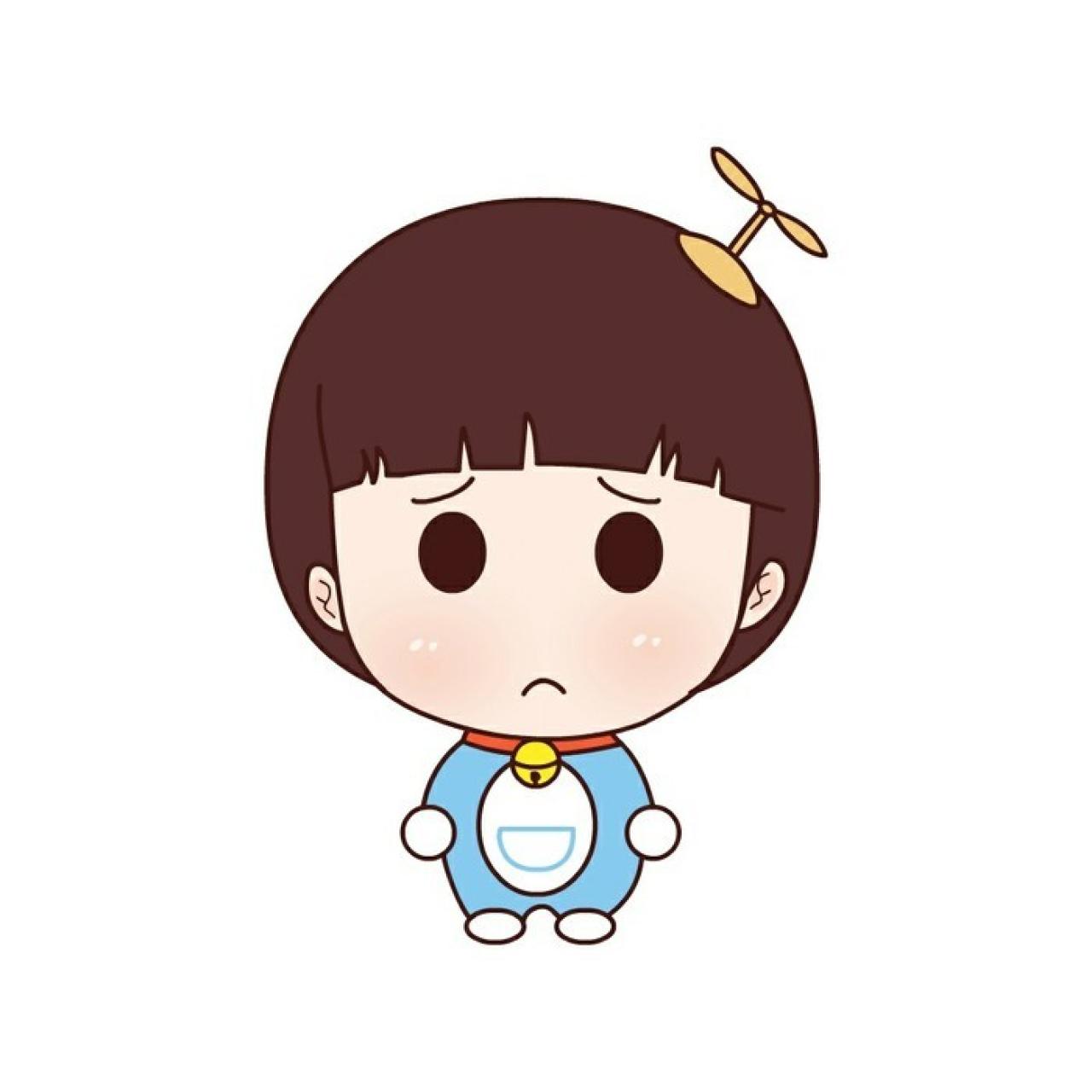 姐姐头戴竹蜻蜓的哆啦A梦装呆萌头像