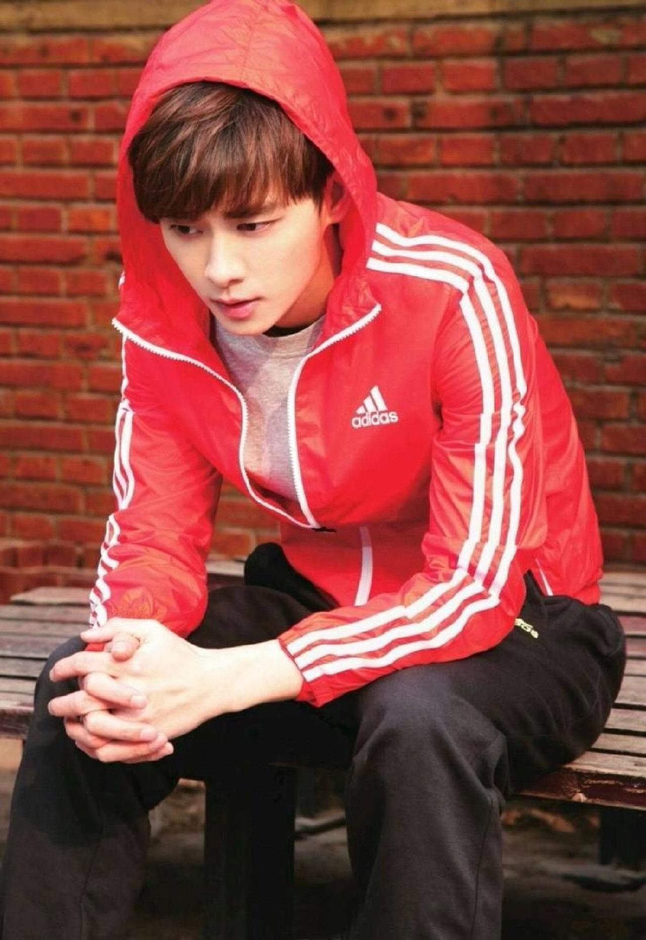 《古剑奇谭》百里屠苏的扮演者李易峰