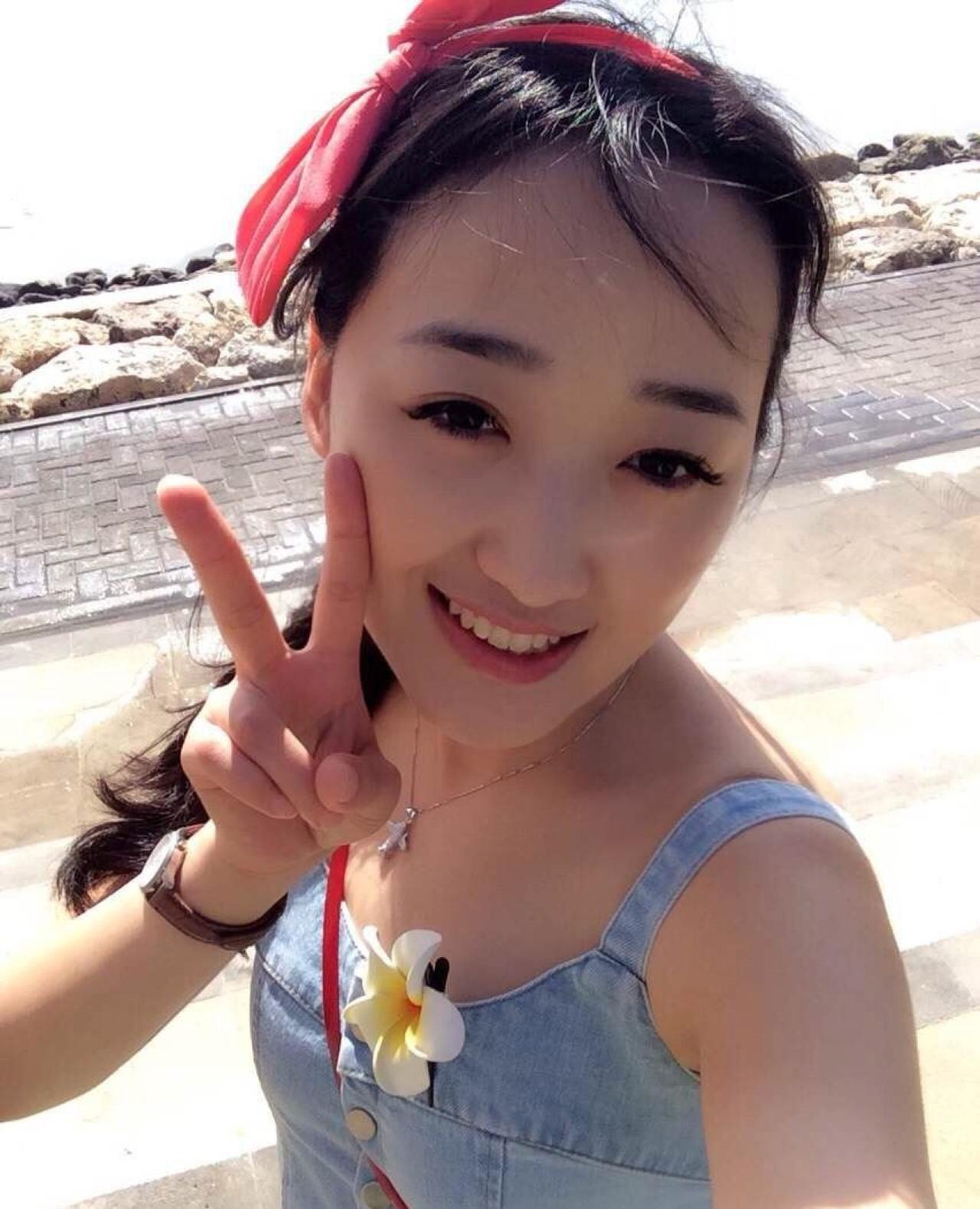 我胖的不是很明显啊的老师，现在做空姐了