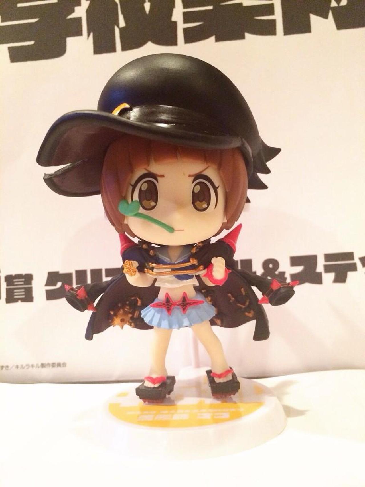 GoiGoi的手办，咬着草的短发女孩