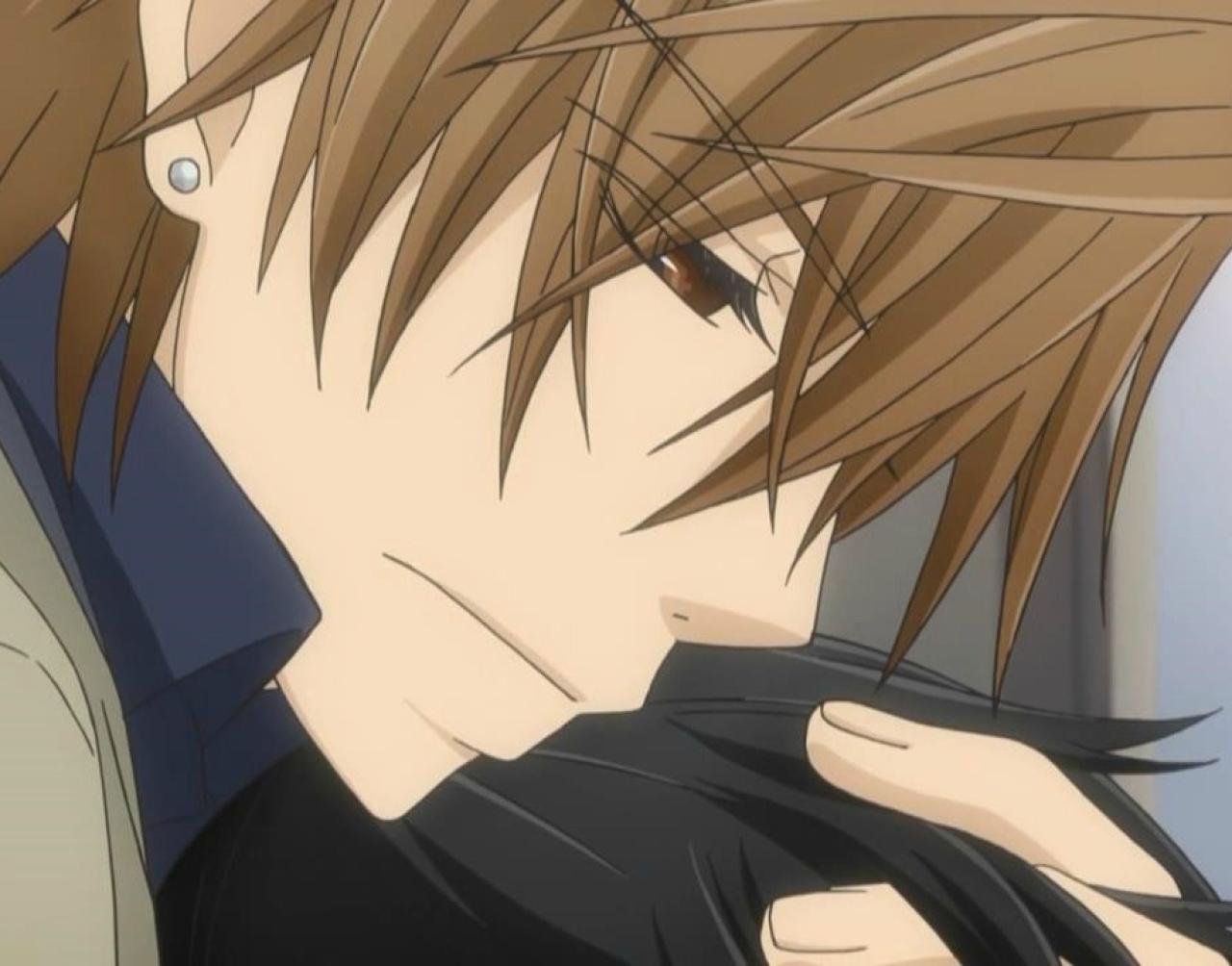 雪名皇抱着恋人头发时的侧脸