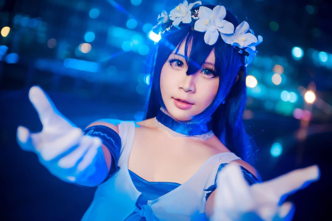 甜点点扮演园田海未伸出双手，敞开怀抱