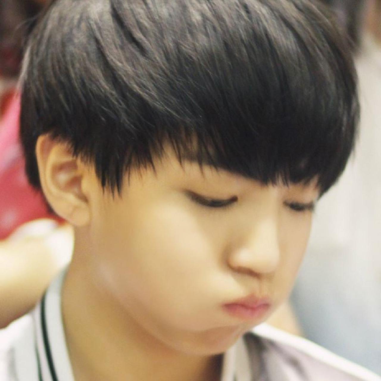 TFBOYS队长王俊凯月饼脸嘟嘴卖萌头像