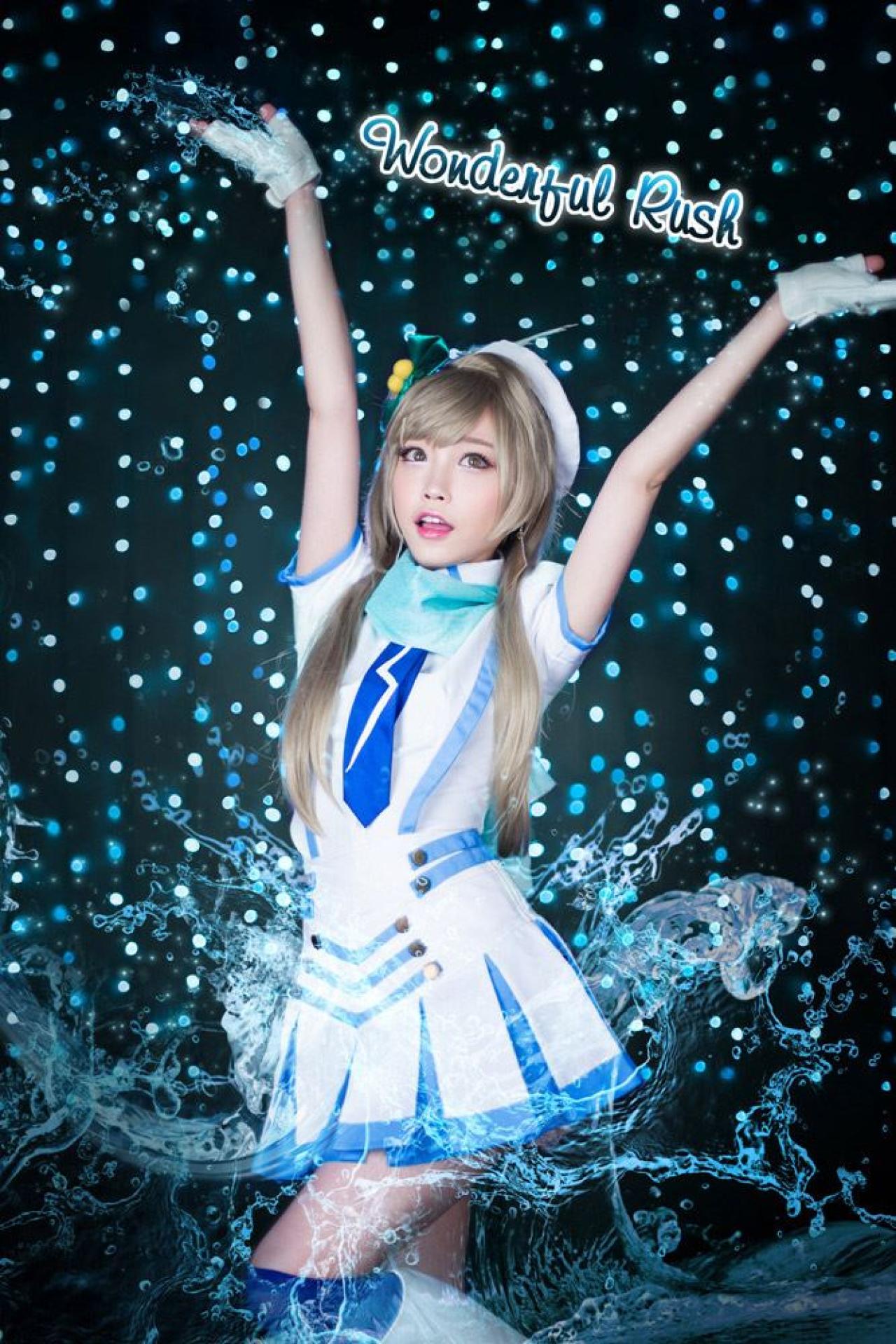 兔娘扮演南小鸟双手欢呼