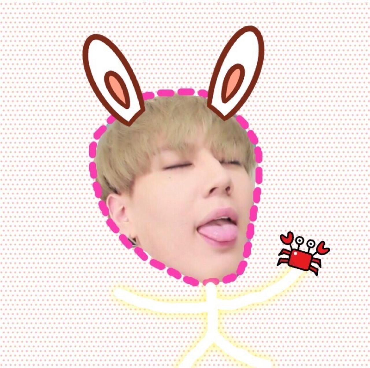 金宥谦戴着兔耳朵吐舌头卖萌头像，小螃蟹装饰