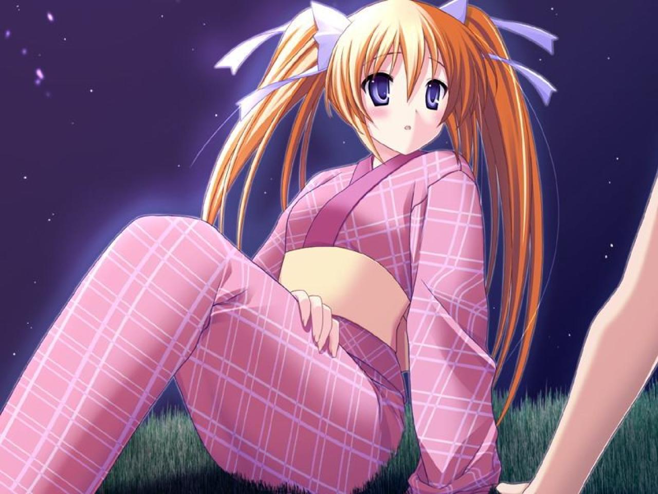 持田菜央穿着和服在夜空的草地上