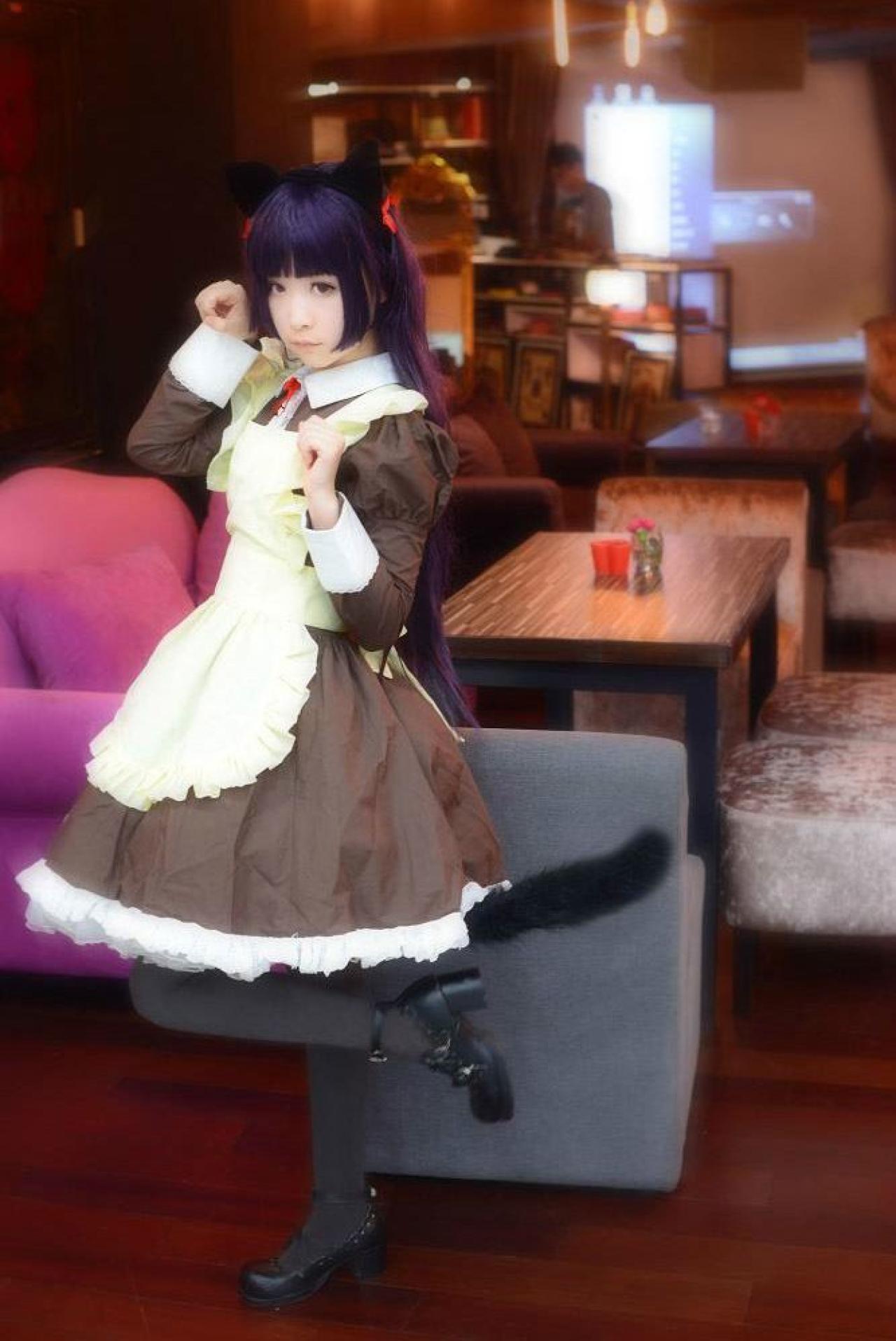 點點_sanae扮演五更琉璃双手半握拳扮小猫卖萌