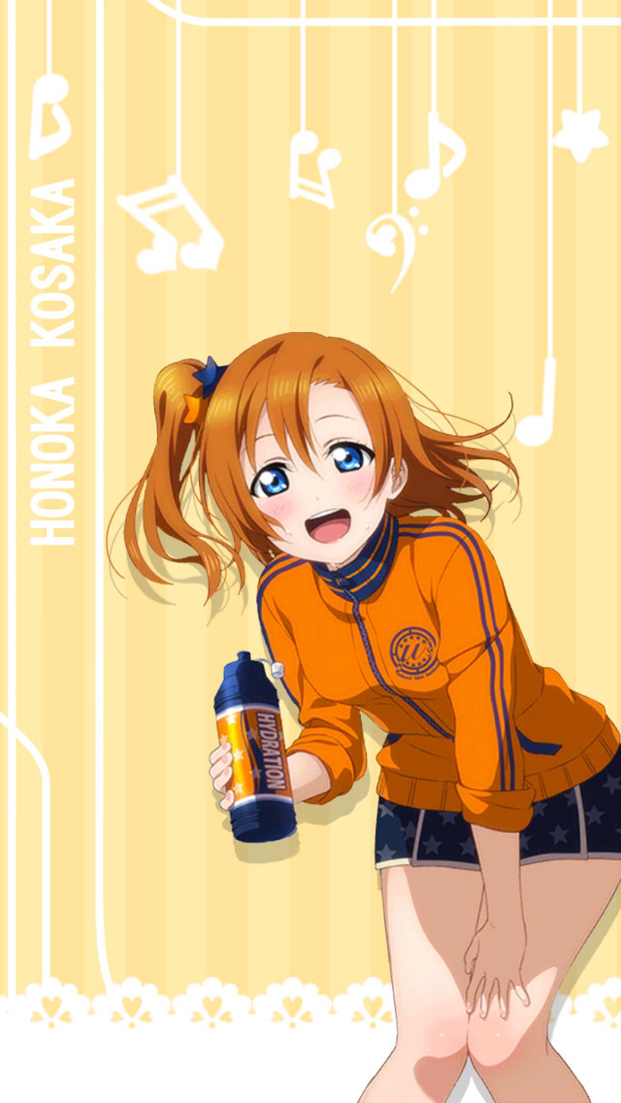 高坂穗乃果喝水橙色音符手机锁屏壁纸