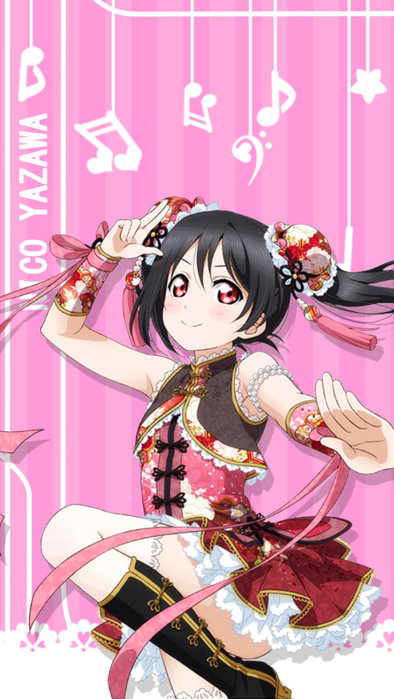 矢泽妮可红色旗袍音符手机锁屏壁纸