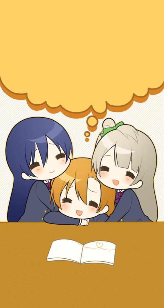 Q版园田海未、南小鸟抱住扒桌星空凛的手机锁屏壁纸