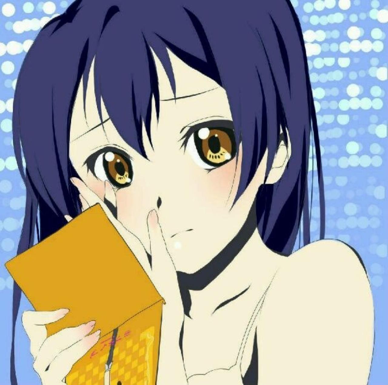 园田海未装扮的秋山澪照镜子头像