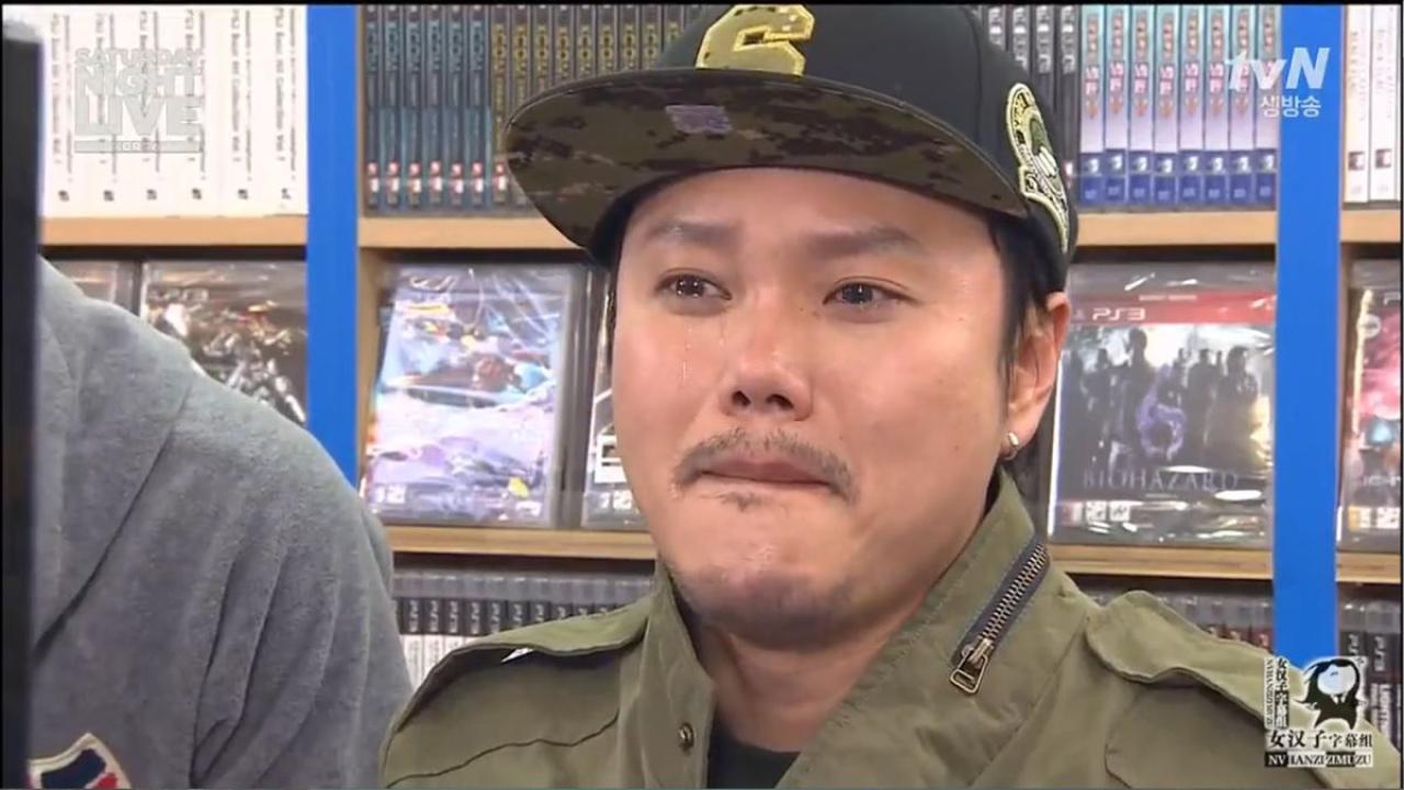 哥哥看到游戏最终结局的悲伤神情